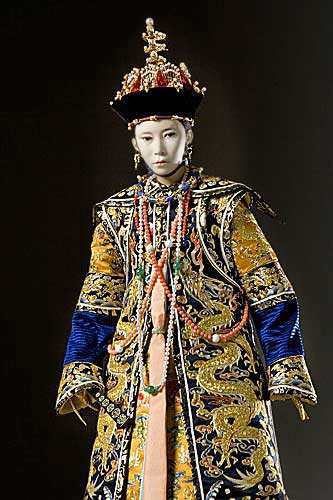 About Tzu-An Empress aka. Empress Niuhulu from Portraits of Historical ...